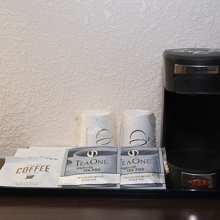 Red Roof Inn & Suites Mt Holly - Mcguire Afb Westampton Екстериор снимка