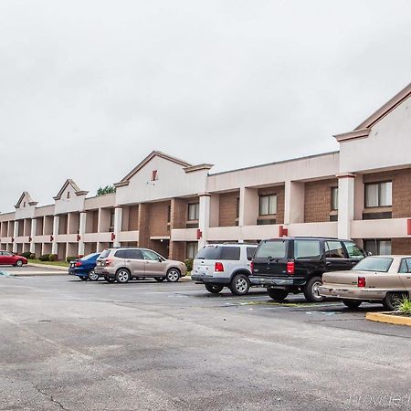 Red Roof Inn & Suites Mt Holly - Mcguire Afb Westampton Екстериор снимка