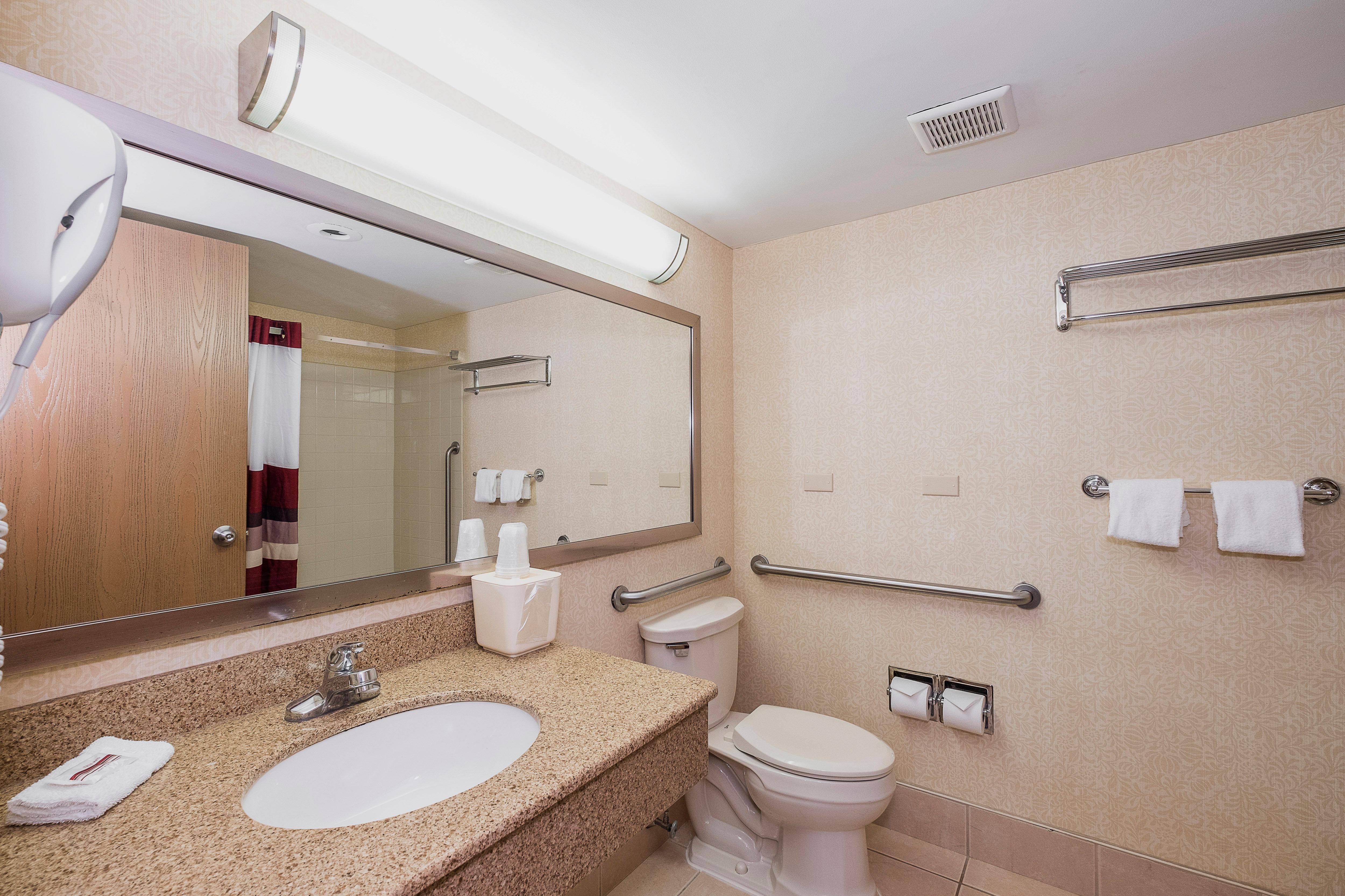 Red Roof Inn & Suites Mt Holly - Mcguire Afb Westampton Екстериор снимка
