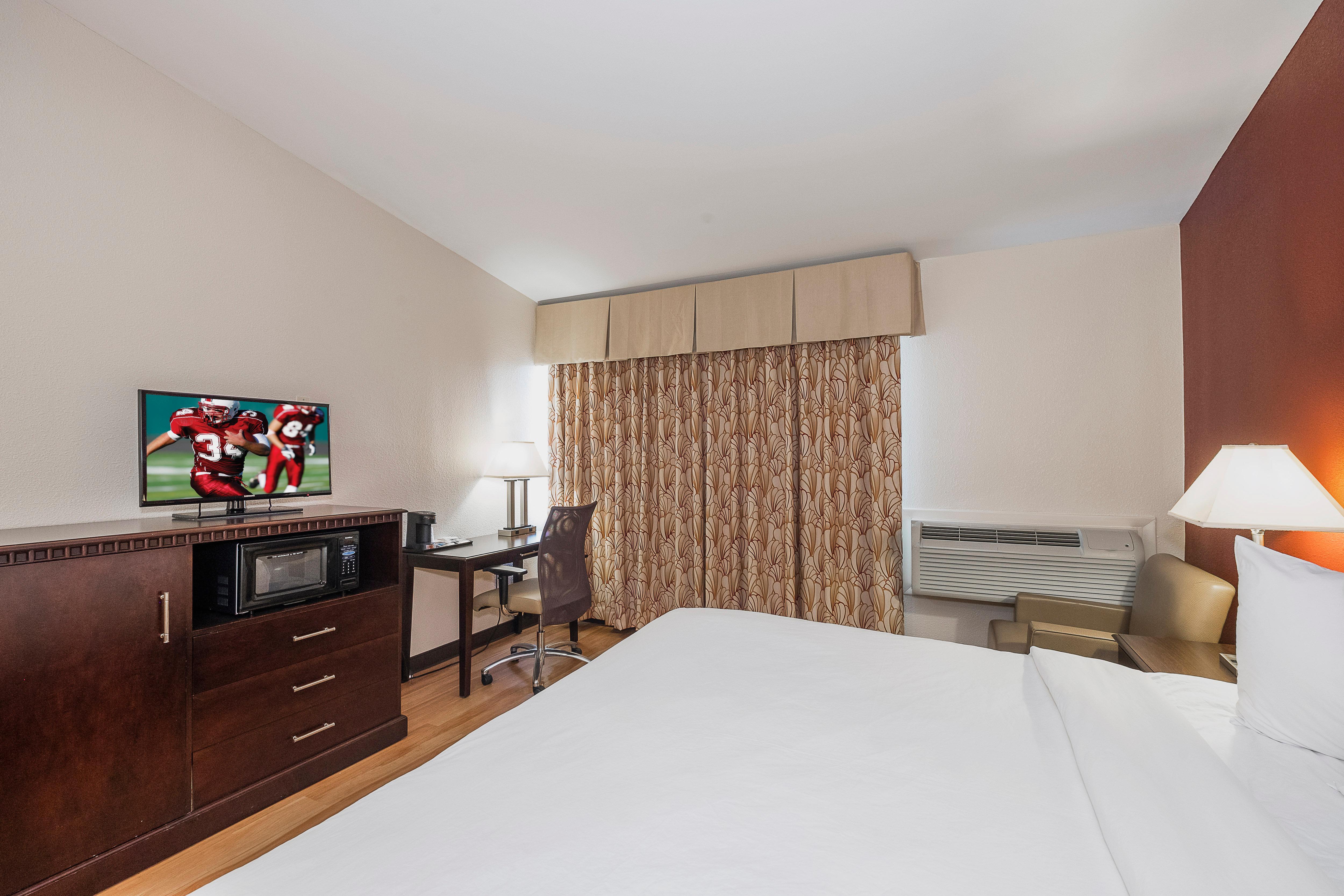 Red Roof Inn & Suites Mt Holly - Mcguire Afb Westampton Екстериор снимка