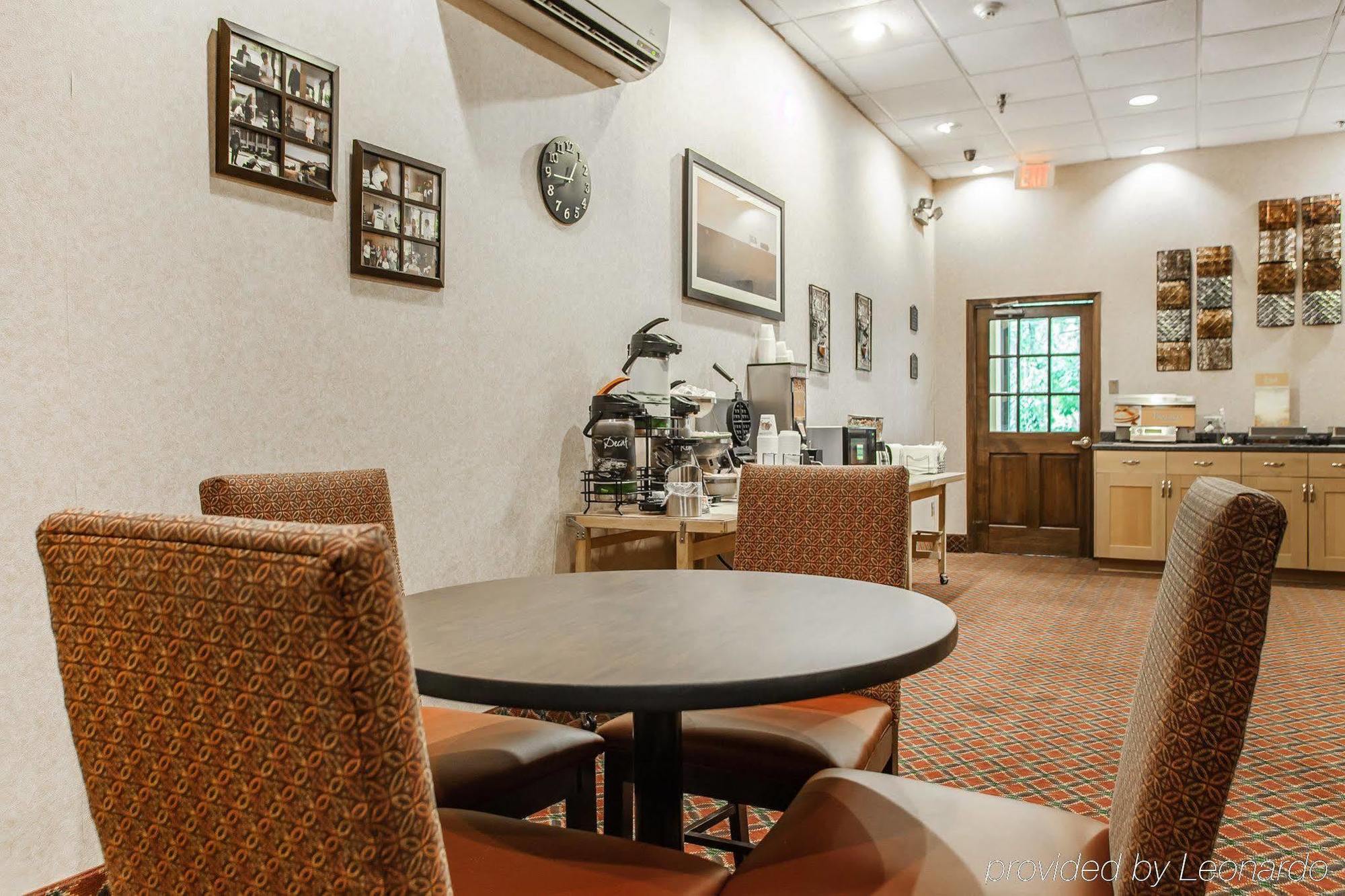 Red Roof Inn & Suites Mt Holly - Mcguire Afb Westampton Екстериор снимка